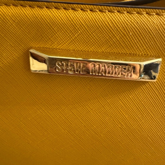 Steve Madden - Picture 6 of 14